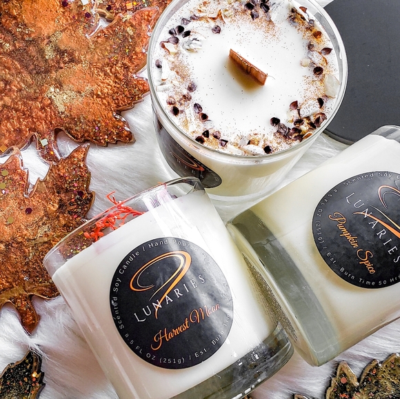 Amaretto Nog Soy Wax Candle w/ Wood Wick and Botanicals - Picture 1 of 10
